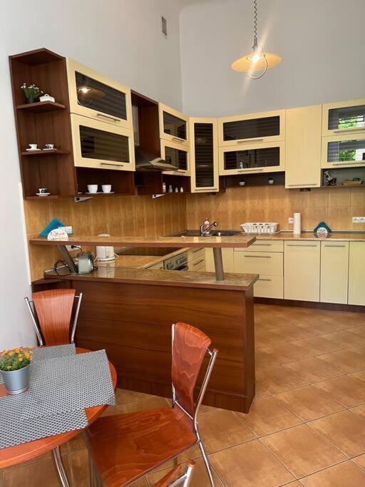 Grodzka / Apartment With Balcony クラクフ エクステリア 写真